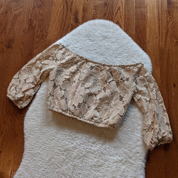 Tularosa hadley lace crochet cropped off the shoulder Top Small - Picture 8 of 15